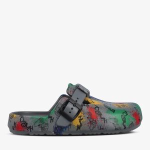 Older Boy Garden Shoe